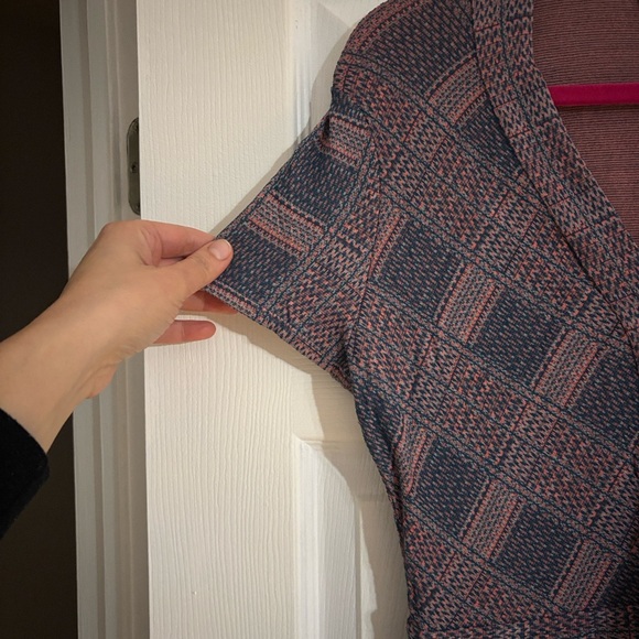 BCBGMaxAzria Multicolor V-Neck Tunic - Picture 6 of 10